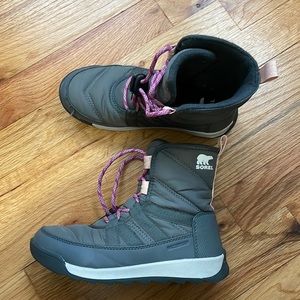 Girls sorel winter snow boots size 1